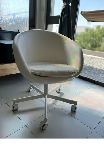 IKEA Skruvsta White Swivel Chair