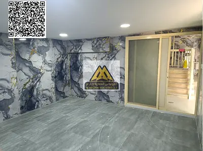 تتميز هذه الوحدة السكنية بموقع استراتيجي في منطقة الروضة 3 حيث توفر بيئة عائلية هادئة مع سهولة تامة في الوصول للمخارج الرئيسية والخدمات الحيوية المحيط