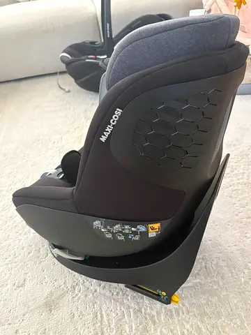 Maxi-Cosi Convertible Infant/Toddler Car Seat - Great Condition