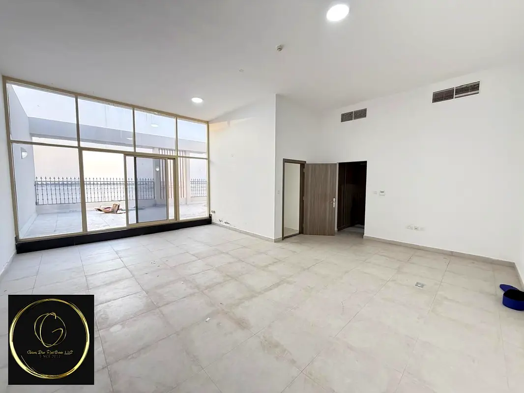 LUXARY EUROPEAN STYLE 5 BEDROOM HALL VILLA WITH SEPARATE ENTRANCE