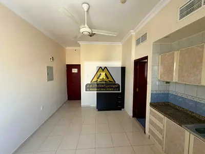فرصة مميزة للسكن في منطقة الحميدية 1، موقع حيوي خلف المرور وقريب من جامعة عجمان، مناسب للأفراد الباحثين عن السكن العملي
