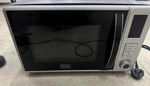 Black  Decker Microwave Oven - Used, Good Condition