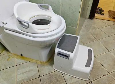 UrgenBaby Toilet Seat with unused cushion and Plastic Two-Step Step Stool with Non-Slip Pads — White