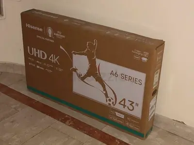 Hisense UHD 4K  Smart Tv  ( 43”) inches with excellent condition