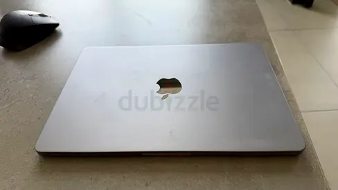 Apple MacBook Air M2 2022 (Silver) - Barely used (not my primary laptop)