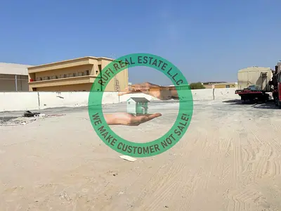 15000 sqft, Yard for Rent in UMQ