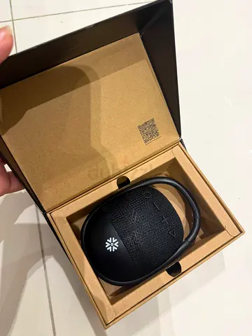 Bluetooth waterproof clip speaker