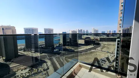 Morden Apartment | Bright & Spacious | Prime Area