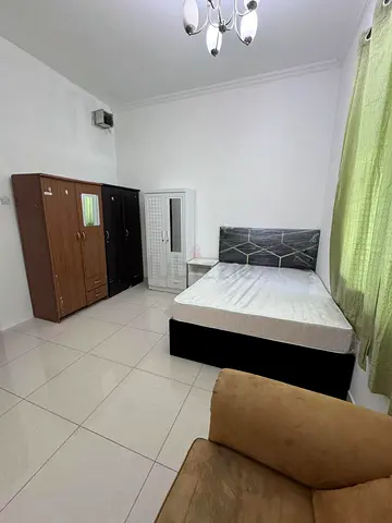 Master room available for rent in Al barsha 1 near mall of emirates