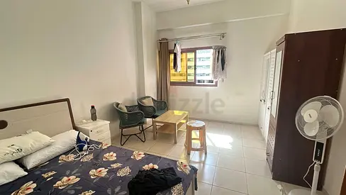 Room for rent for couples or lady’s