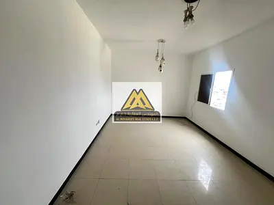 استديو مساحه كبيره موقع متميز قريب ونستو الراشديه مساحه كويسه