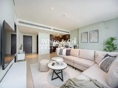 Modern Unit | Fully Furnished | Spacious