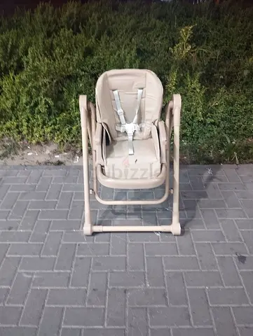 Beige baby high chair / feeding chair in With Swingf