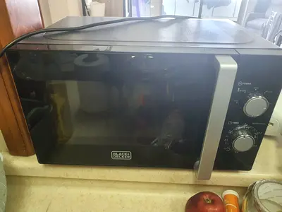 Black  Decker Compact Microwave Oven - Good Working Condition