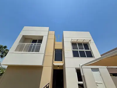 للبيع أفخم فيلا بتصميم فاخر  أول ساكن  موقع استثنائي في الزاهية