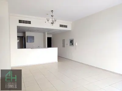 XXL APARTMENT | Bright & Spacious | Well Maintained