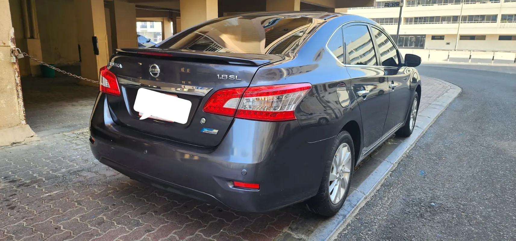 Nissan Sentra 2015 — photo 1 of 12