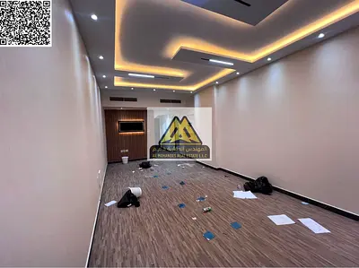 تتميز بمساحات كبيرة وتشطيب جيد، مع موقع استراتيجي قريب من شارع الشيخ محمد بن زايد، مما يوفر سهولة التنقل إلى دبي والشارقة،