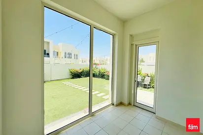 ready to move \ well maintained \ landscaped gardn