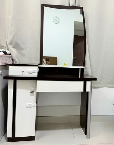 Stylish wood dressing table with mirror and storage cabinet