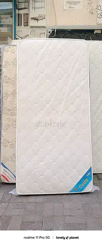 Single spring Mattress (Good Condition) - Foam/Coil Hybrid
