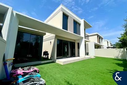 Single Row | Appliances | 4 Bedroom