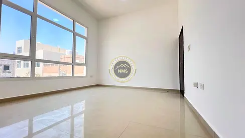 Prime Location/ Ready To Move/ Tawtheeq Available/ No Commission