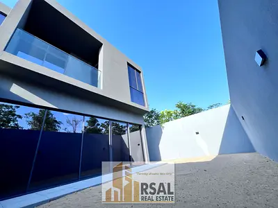 Corner Unit 3-Bhk Singel Row With Fully Privacy In Robinia
