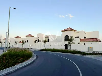 Single row | 4BR Villa | Ready to Move