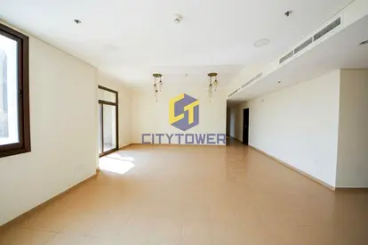 Huge Corner 3 BHK with Maid's Study + Store all en-suite bathroom Closed Kitchen Skyline View