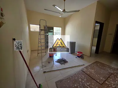 غرفة وصالة بالنعيمية طابق أرضي بدون تكييف 24000 درهم سنوي 4 دفعات موقع مميز قريب الخدمات فرصة سكن بسعر مناسب وموقع حيوي في عجمان