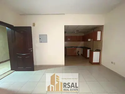 Specious Studio Big Size Hall/Family Building/Near Fakhar Pakistan Resturtant
