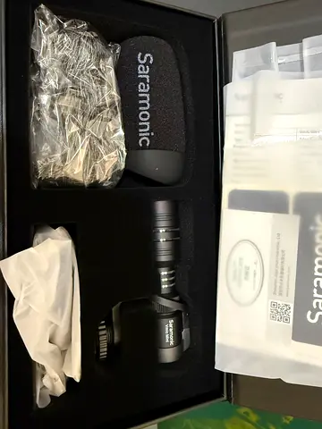 Saramonic Vmic Mini Compact On-Camera Shotgun Microphone with Windshield and Mount (Like New)