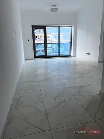 Spacious | Close to metro | Family building