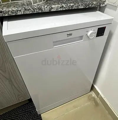 Urgent Sale - Beko Dish Washer Good Condition Pick Up Khalidiyah