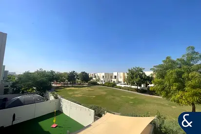 Single Row | Prime Location | 3 Bedrooms