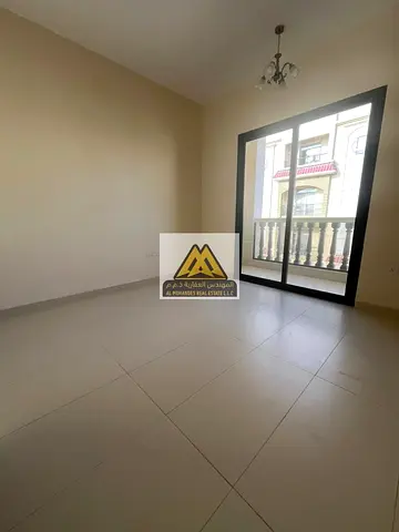 استوديو أول ساكن للإيجار السنوي في العالية عجمان | بلكونة | تكييف مركزي | على شارع الشيخ محمد بن زايد | دفع 4 دفعات | موقع مميز