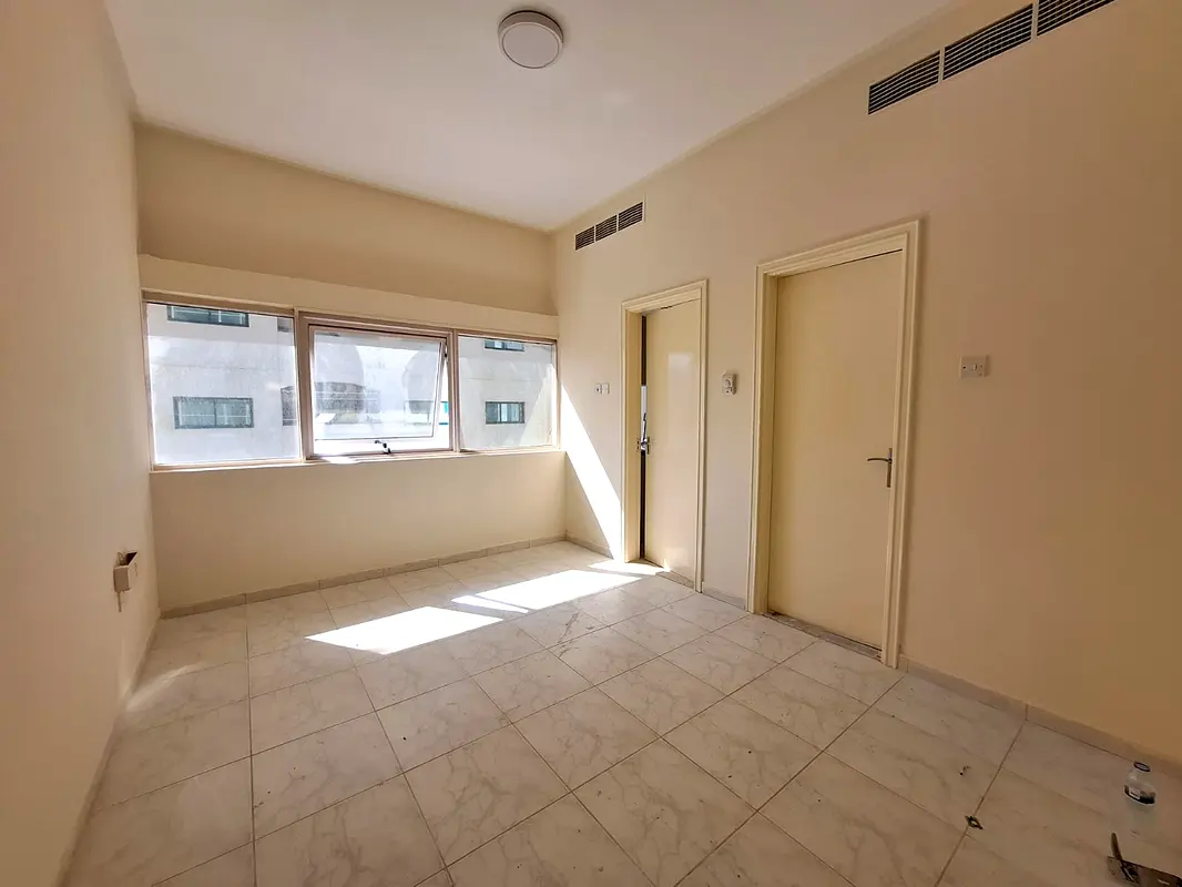 Close to Bus Stop | Studio Apartment | Separate Kitchen | Prime📍Location | For family