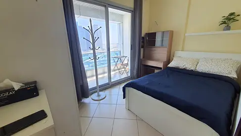 Room with private balcony nearby DMCC metro station