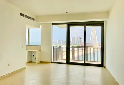 Beach view | Modern finish | Vacant