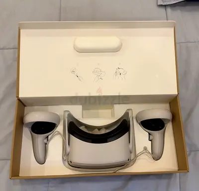 Meta Quest 2 VR Headset with Controllers - Good Condition (Includes Box)