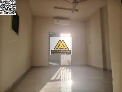 غرفتين نوم + صالة 2 حمام بلكونة تكييف سبيلت السعر:  32,000 درهم سنوياً