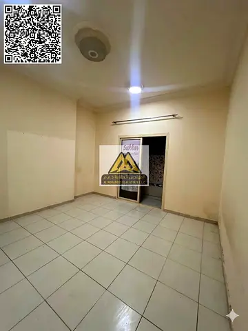 بلكونة باطلالة مفتوحة علي الملك فيصل مباشرة | مساحة كبيرة جدا | موقع مميز بالقرب من جميع الخدمات