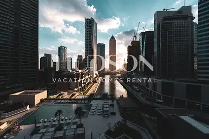 Modern 2 Bedroom Apartment in Peninsula One, Business Bay