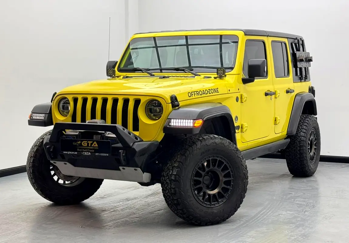 Jeep Wrangler Unlimited 2023 — photo 1 of 17