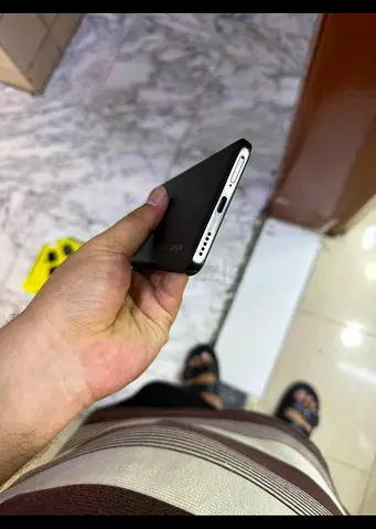 Honor 200 pro5g 256 in Shariah