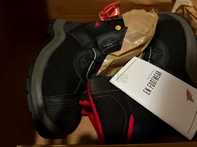 safety boots
