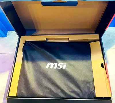 MSI Raider 18 inch Extreme edition 5090 laptop brand new under warranty DREAM LAPTOP...