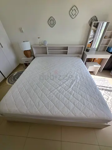 Bedroom set