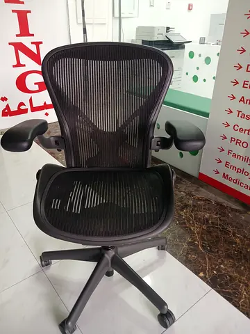 Selling Herman Miller Aeron Chair. Good condition only little use.